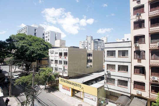 Quarto Vista de apartamento à venda com 1 quarto, 68m² em Centro Histórico, Porto Alegre