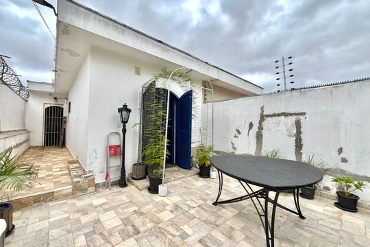 Varanda de casa à venda com 4 quartos, 206m² em Parque Jabaquara, São Paulo