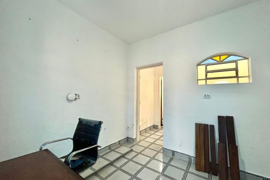 Sala Fundos de casa à venda com 4 quartos, 206m² em Parque Jabaquara, São Paulo