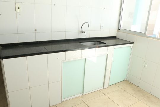 Cozinha de casa para alugar com 4 quartos, 430m² em Parque Residencial Guadalajara, Nova Iguaçu