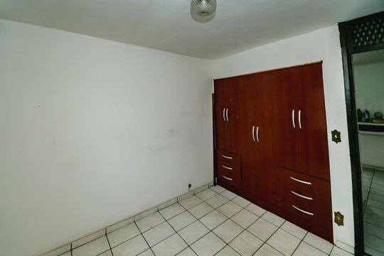 Casa à venda com 3 quartos, 220m² em Serrano, Belo Horizonte