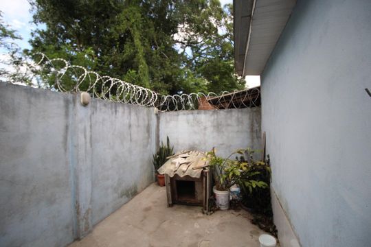 Quintal de casa à venda com 3 quartos, 120m² em Rubem Berta, Porto Alegre