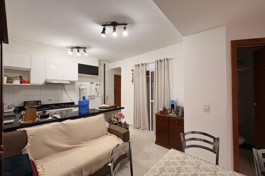 Sala de apartamento à venda com 2 quartos, 44m² em Vila Alice, Santo André