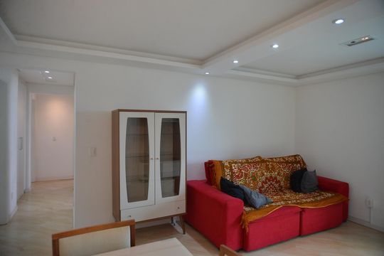 Sala de apartamento à venda com 3 quartos, 90m² em Pinheirinho, Santo André