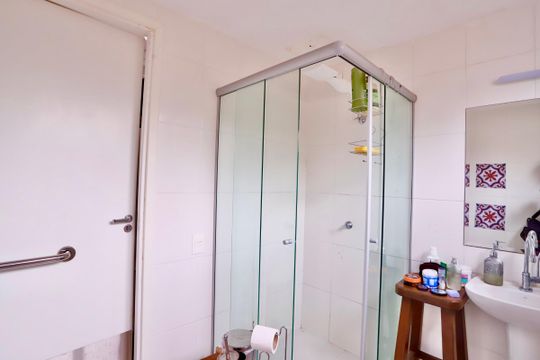 Banheiro de apartamento à venda com 1 quarto, 41m² em Brás, São Paulo