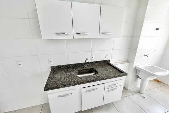 Cozinha de apartamento à venda com 2 quartos, 50m² em Vila Pita, São Paulo