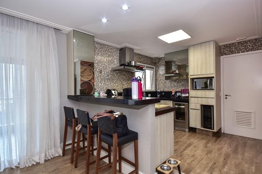 Cozinha de apartamento à venda com 3 quartos, 141m² em Jardim Colombo, São Paulo