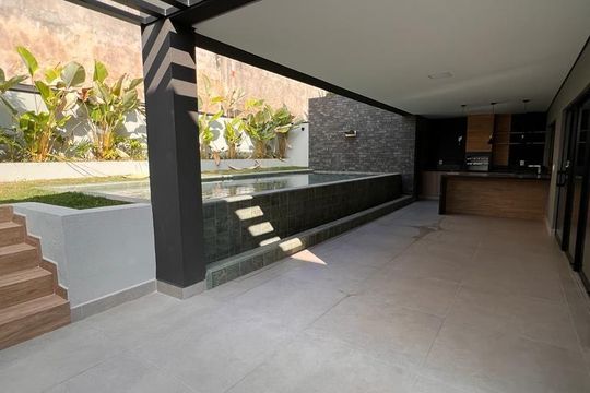Casa de Condomínio à venda com 4 quartos, 383m² em Swiss Park, Campinas