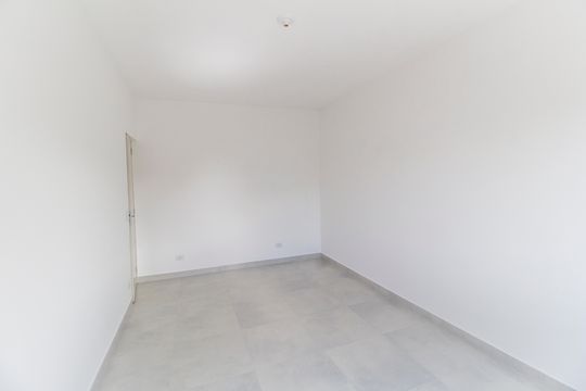 Quarto 2 de casa para alugar com 2 quartos, 75m² em Jardim California, Barueri