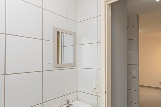 Banheiro  de apartamento para alugar com 2 quartos, 50m² em Residencial Parque Pavan, Sumaré