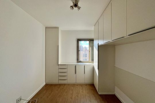Quarto 2 de apartamento para alugar com 2 quartos, 62m² em Centro, Campinas