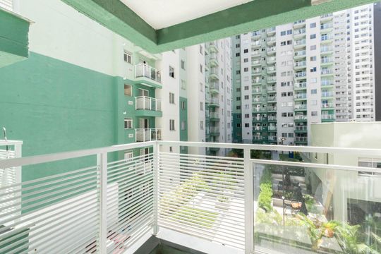 Varanda de kitnet/studio para alugar com 1 quarto, 30m² em Santo Cristo, Rio de Janeiro