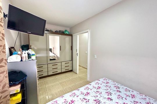 Quarto 1 de casa à venda com 4 quartos, 240m² em Jardim Sao Francisco, Guarulhos