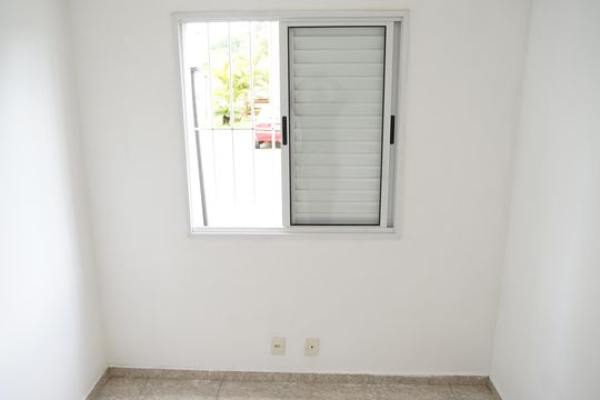 Quarto 1 de apartamento para alugar com 2 quartos, 45m² em Jardim Albertina, Guarulhos