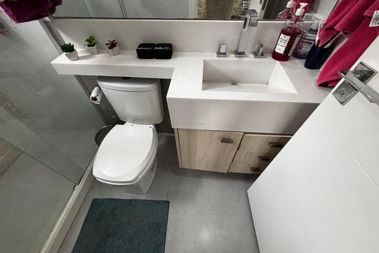 Banheiro da Suíte 2 de casa de condomínio à venda com 5 quartos, 350m² em Vargem Grande, Rio de Janeiro