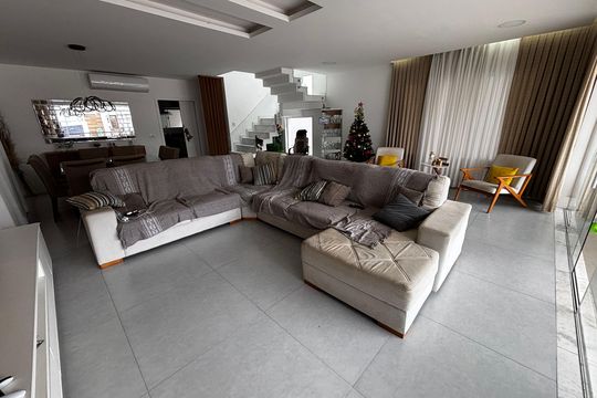 Sala de casa de condomínio à venda com 5 quartos, 350m² em Vargem Grande, Rio de Janeiro