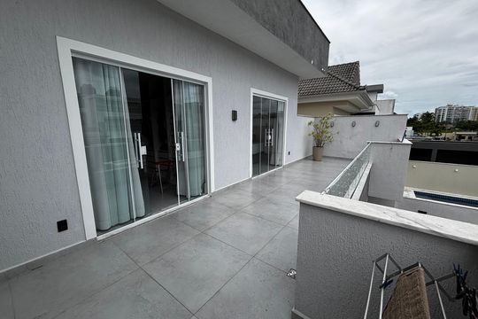 Varanda da Suíte 1 de casa de condomínio à venda com 5 quartos, 350m² em Vargem Grande, Rio de Janeiro