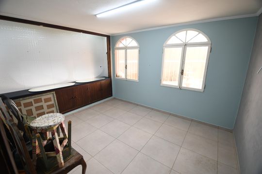 Escritório de casa à venda com 3 quartos, 395m² em Parque São Quirino, Campinas
