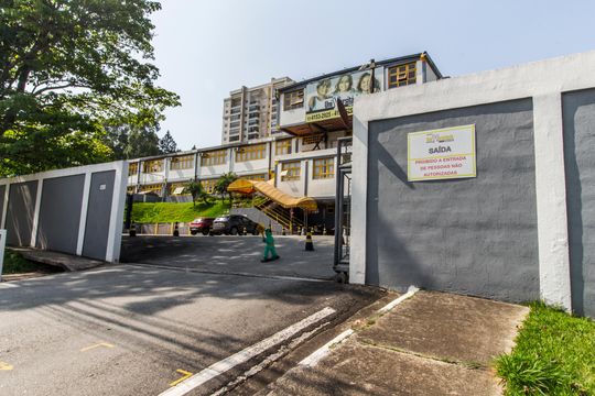 Vista da Rua de apartamento à venda com 2 quartos, 94m² em Alphaville, Santana de Parnaíba
