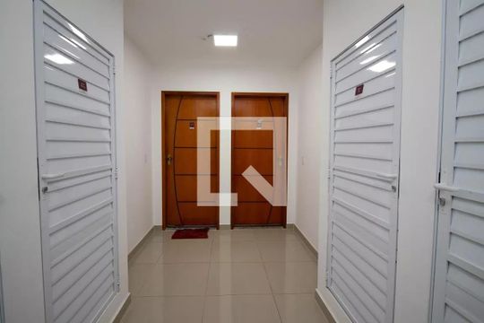 Apartamento para alugar com 2 quartos, 57m² em Vila Nova Bonsucesso, Guarulhos