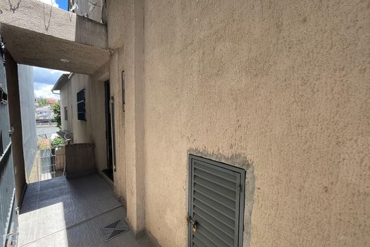Corredor externo de kitnet/studio para alugar com 1 quarto, 28m² em Jardim Rosa de Franca, Guarulhos