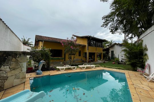 Piscina de casa de condomínio para alugar com 4 quartos, 581m² em Chácara Represinha, Cotia