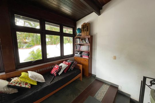 Sala de casa de condomínio para alugar com 4 quartos, 581m² em Chácara Represinha, Cotia