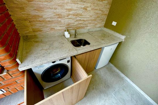 Área de Serviço de casa à venda com 3 quartos, 319m² em Vila Rosalia, Guarulhos