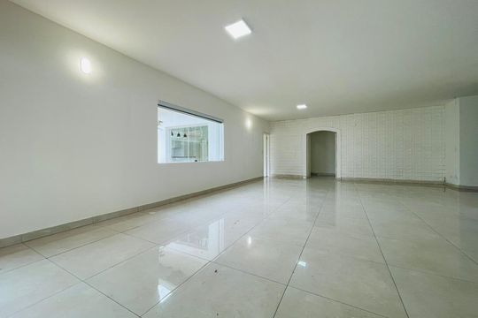 Casa à venda com 3 quartos, 590m² em Bairro das Palmeiras, Campinas