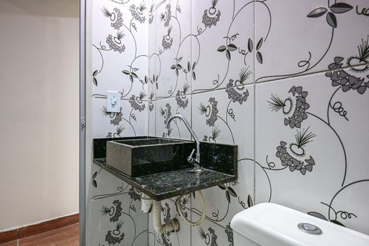 Banheiro de casa para alugar com 2 quartos, 45m² em Jardim Umarizal, São Paulo