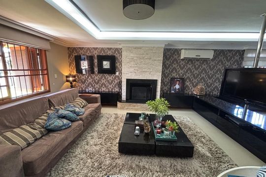 Casa para alugar com 4 quartos, 400m² em Cristo Rei, São Leopoldo