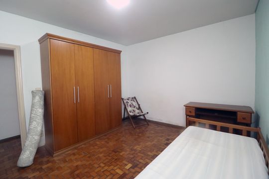 Quarto 2 de casa à venda com 2 quartos, 200m² em Vila Assunção, Santo André