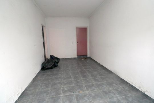Garagem de casa à venda com 2 quartos, 200m² em Vila Assunção, Santo André