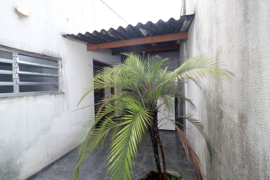 Área de Serviço de casa à venda com 2 quartos, 200m² em Vila Assunção, Santo André