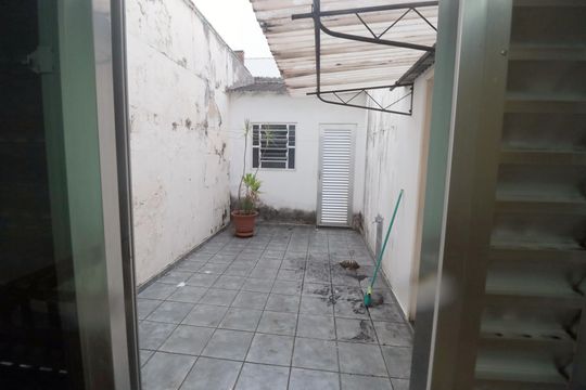Quintal de casa à venda com 2 quartos, 200m² em Vila Assunção, Santo André