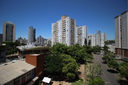 Apartamento à venda com 3 quartos, 215m² em Passo D’areia, Porto Alegre