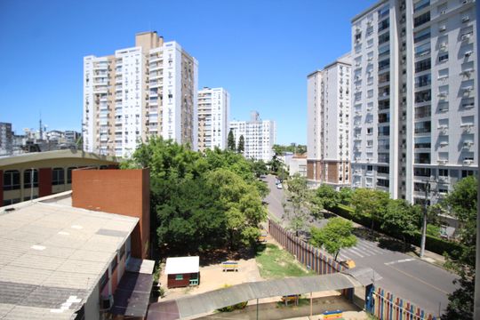 Apartamento à venda com 3 quartos, 215m² em Passo D’areia, Porto Alegre