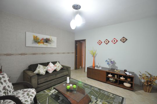 Sala de casa à venda com 3 quartos, 242m² em Vila Ede, São Paulo