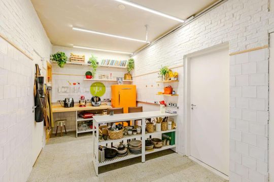 Cozinha de casa para alugar com 4 quartos, 384m² em Jardim Paulista, São Paulo