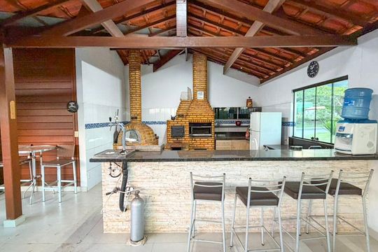Casa à venda com 6 quartos, 603m² em Aconchego da Serra, Itabirito