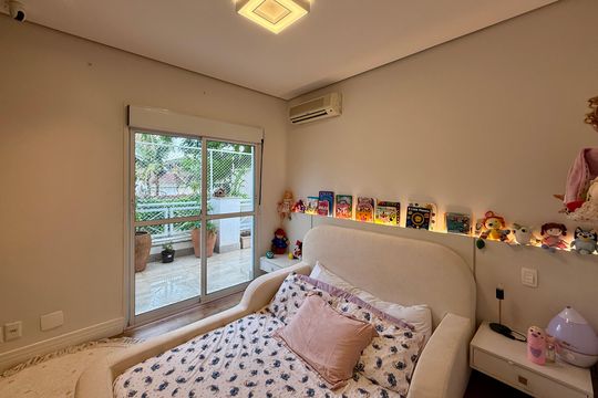 Suíte 2 de casa de condomínio à venda com 4 quartos, 350m² em Santo Amaro, São Paulo