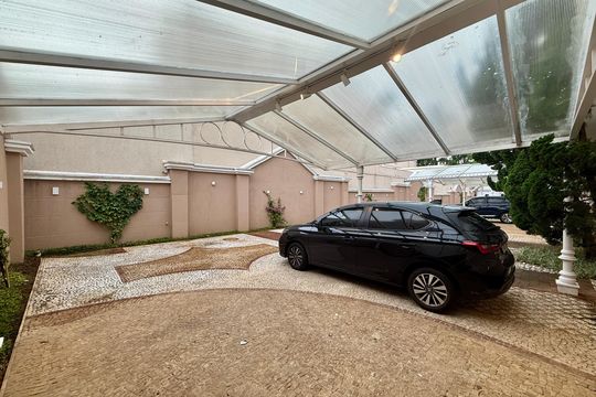 Garagem de casa de condomínio à venda com 4 quartos, 350m² em Santo Amaro, São Paulo