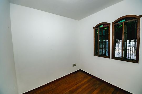 Casa para alugar com 2 quartos, 180m² em Dona Clara, Belo Horizonte