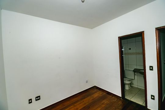 Casa para alugar com 2 quartos, 180m² em Dona Clara, Belo Horizonte