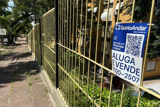 Fachada de apartamento para alugar com 1 quarto, 56m² em Jardim Itu, Porto Alegre