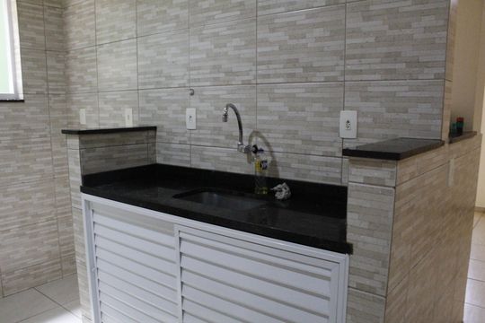 Cozinha e Área de Serviço de casa para alugar com 1 quarto, 360m² em Curicica, Rio de Janeiro