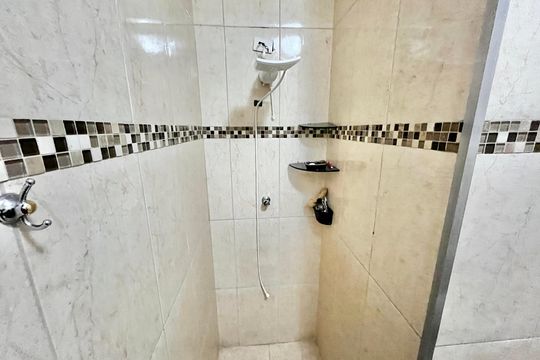 Banheiro de casa à venda com 2 quartos, 128m² em Carandiru, São Paulo