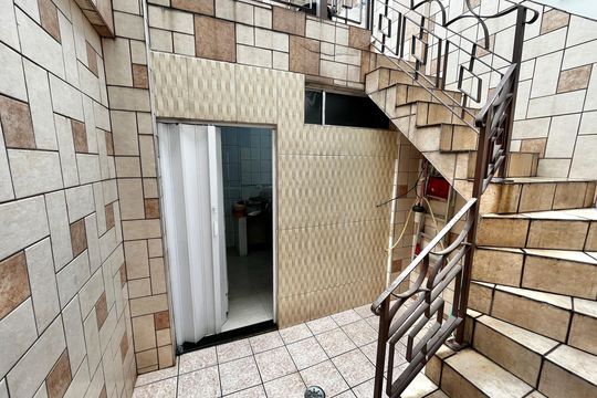 Quintal de casa à venda com 2 quartos, 128m² em Carandiru, São Paulo