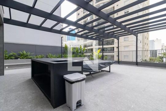 Área comum de kitnet/studio para alugar com 1 quarto, 26m² em Moema, São Paulo