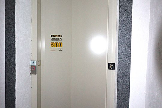 Área comum - Elevadores de apartamento à venda com 2 quartos, 50m² em Morro Santana, Porto Alegre